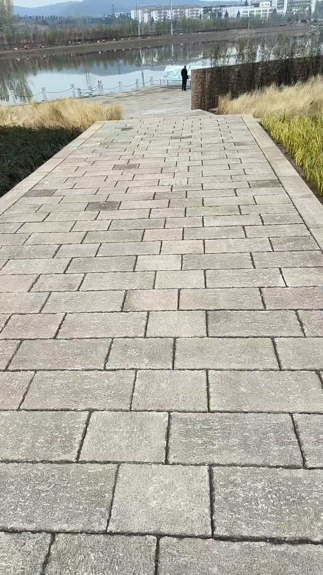 北海仿古石铺装效果