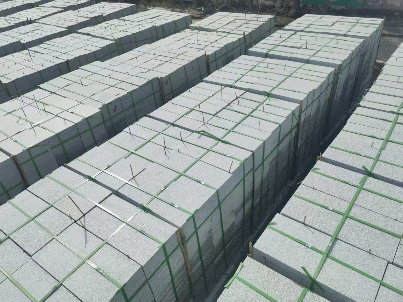 北海 芝麻白1.8公分火烧300*600地铺，清仓大甩卖