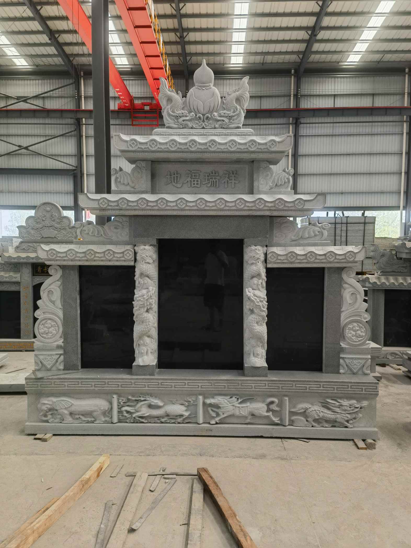 北海 芝麻灰高档墓碑、土墓，一套也支持定做