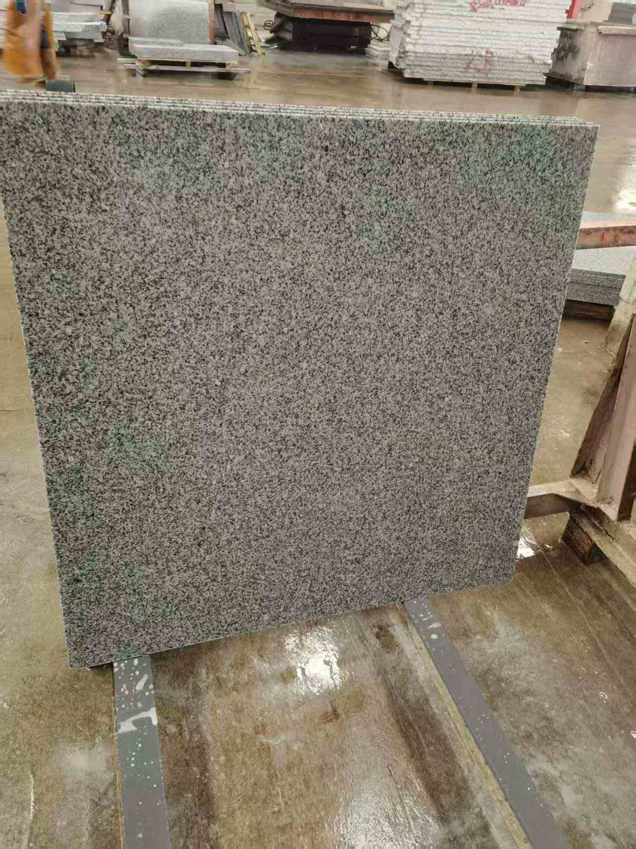 北海 芝麻白光面900*900，高地铁标准